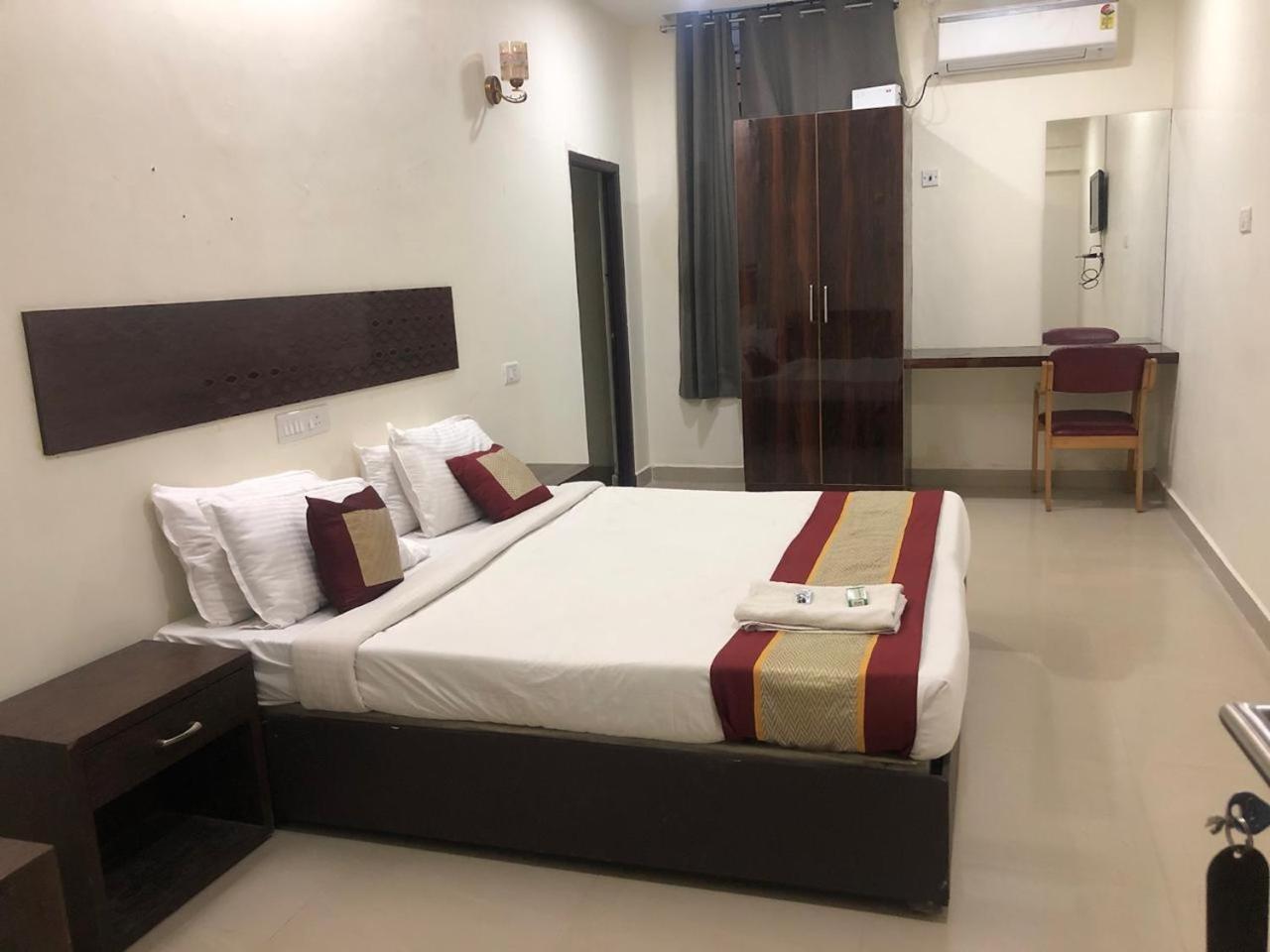Sai Lakshmi Pavanam Chennai Exterior photo